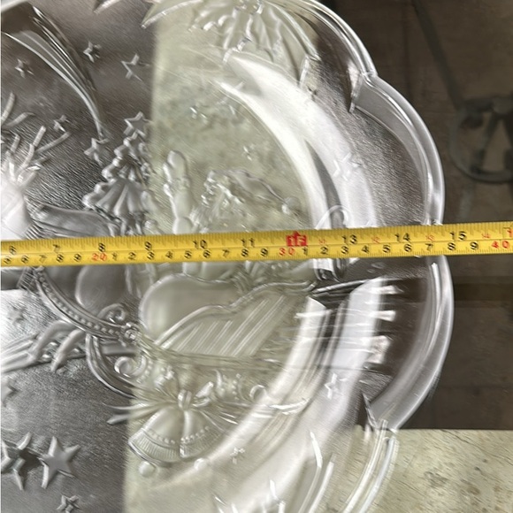 Santa  Glass Mikasa Platter - Picture 4 of 4
